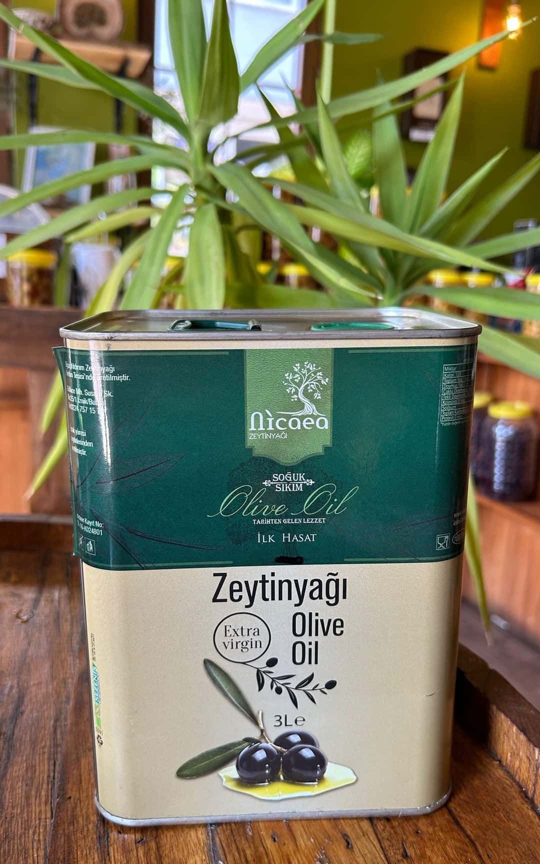 İlk Hasat Soğuk Sıkım Natural Sızma Zeytinyağı 3 Lt. Teneke kutu