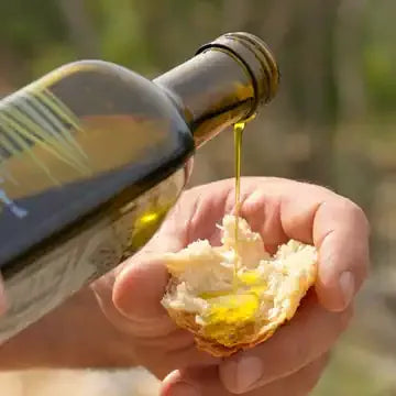 Zeytinyağı Nedir? Çeşitleri, Faydaları ve Doğru Seçim Rehberi